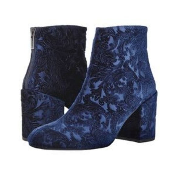 Stuart Weitzman Bacari Ankle Boots Booties in Prussian Romantic Velvet Blue - Picture 1 of 3